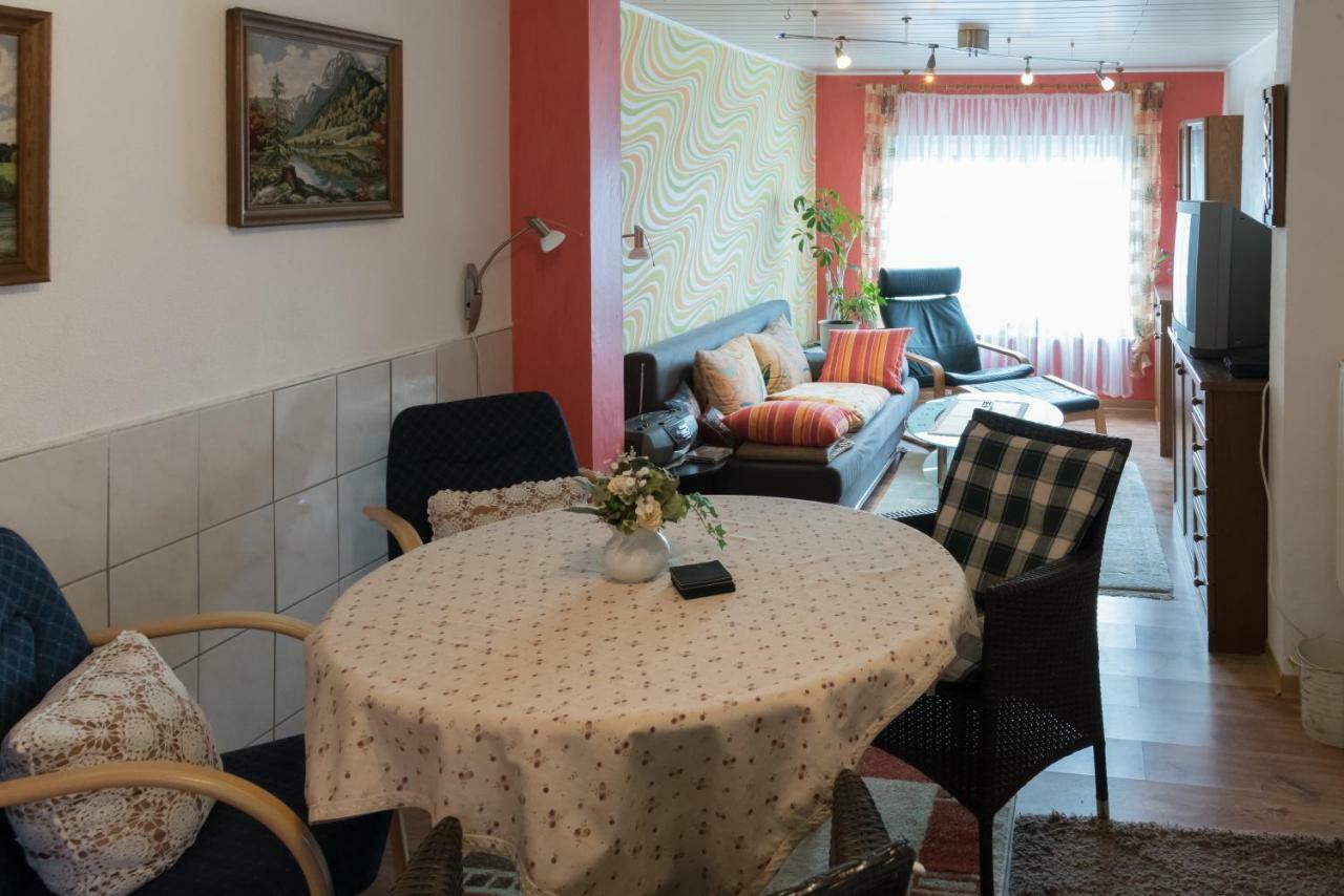 Ferienwohnung Buettner Solms-Oberbiel Екстериор снимка