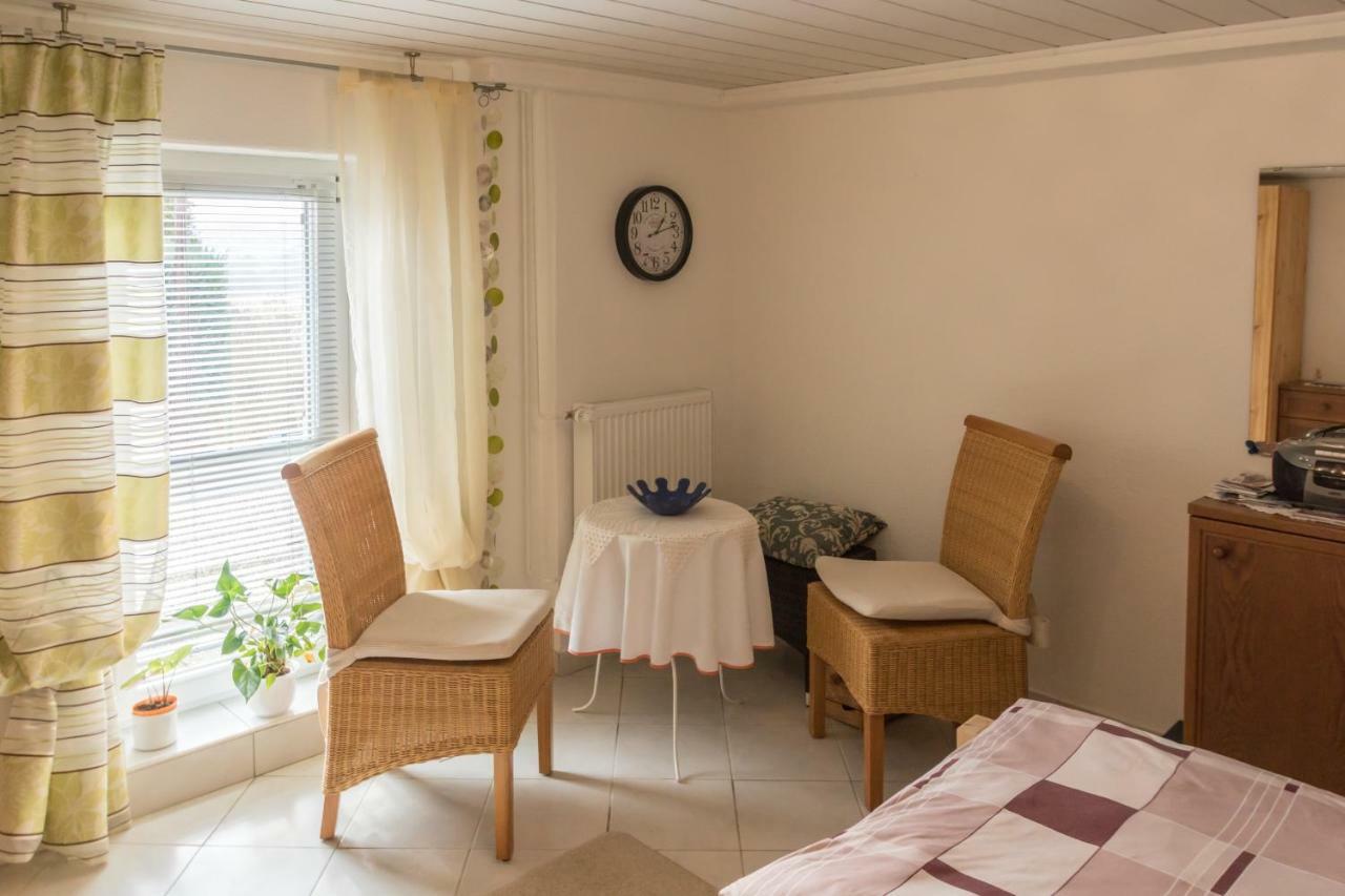 Ferienwohnung Buettner Solms-Oberbiel Екстериор снимка