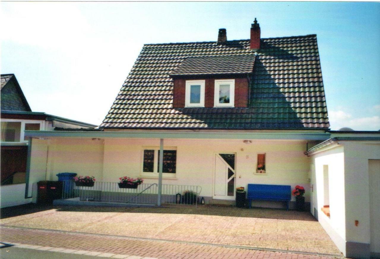 Ferienwohnung Buettner Solms-Oberbiel Екстериор снимка